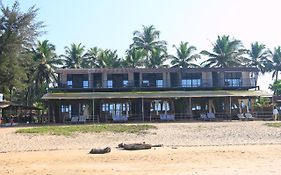 Madhu Beach Huts
